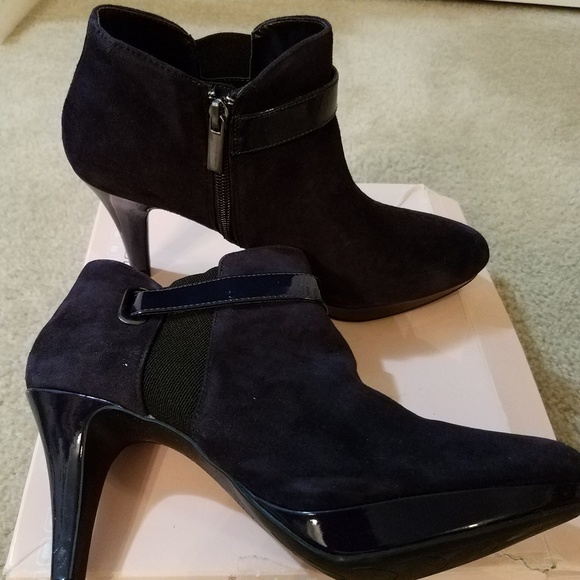 Boots - Picture 6 of 8